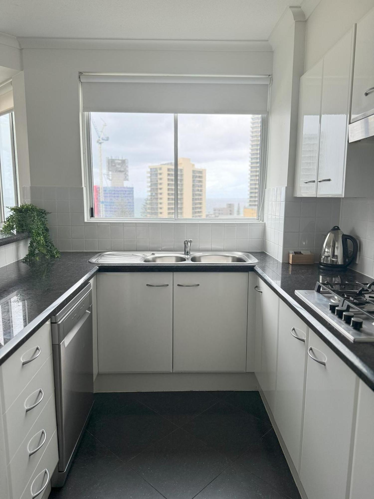 The Crest 4* Gold Coast