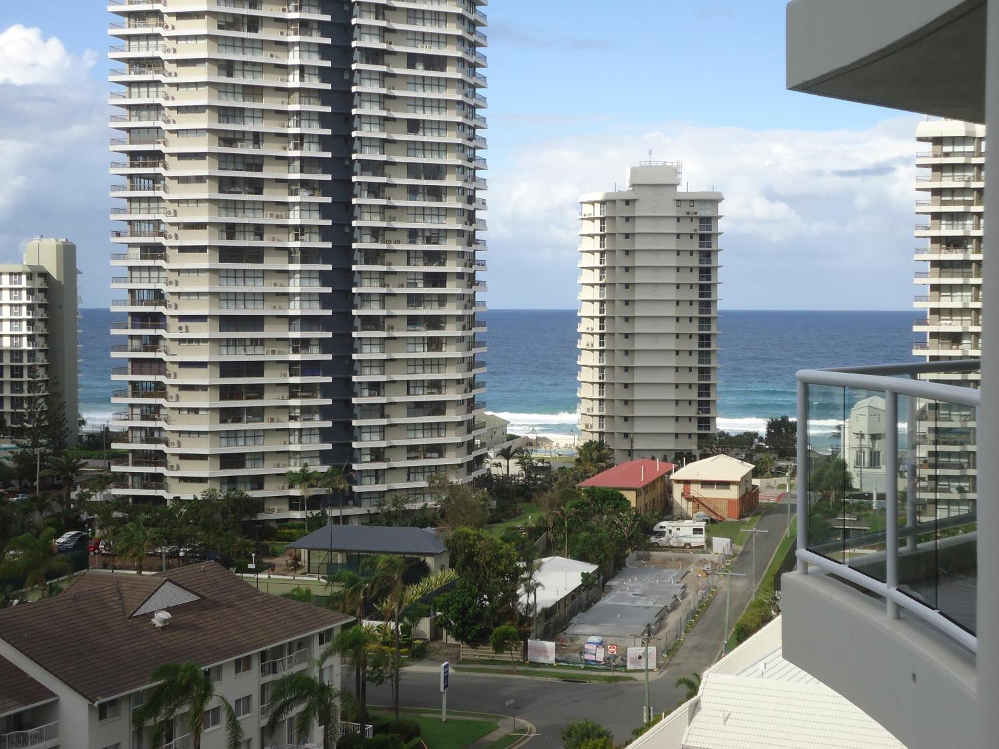 Aparthotel The Crest Gold Coast